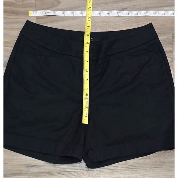 Apt. 9 Black Shorts with Cuffed Hem Size 8 - Picture 2 of 8